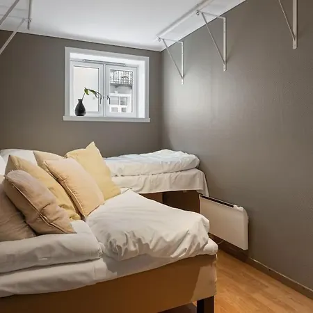 New Spacious & Cozy Hideaway With Location Apartman