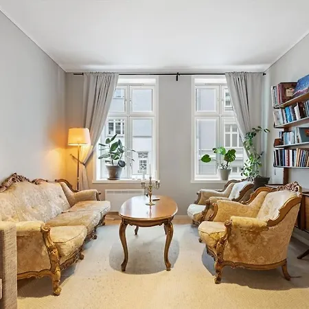 New Spacious & Cozy Hideaway With Location Apartman Bergen